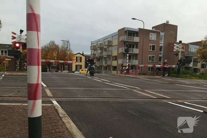 Defecte spoor overgangen zorgen voor verkeers chaos