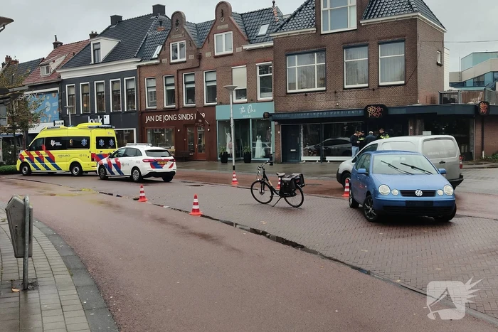 Fietser gewond bij botsing met auto