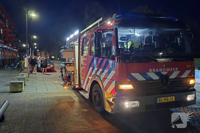 Deur ingetrapt na keukenbrand
