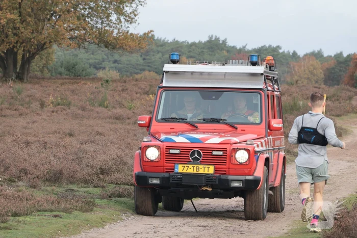 Ruiter valt van paard, hulpdiensten ingeschakeld