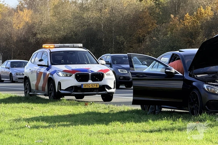 Brand in auto leidt tot afsluiting rijstrook