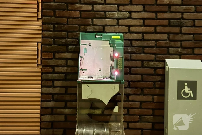 AED gestolen na vandalisme met vuurwerk
