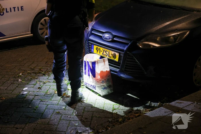 Vijf aanhoudingen en vondst van geld na drugsdeal