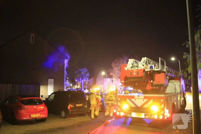 Woningbrand leidt tot ontruiming van woningen
