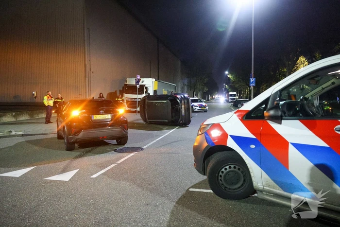 Forse aanrijding op drukke kruising