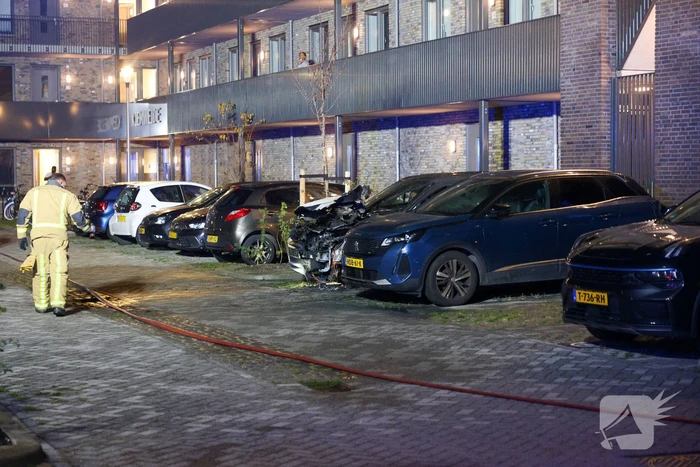 Auto volledig verwoest door brand