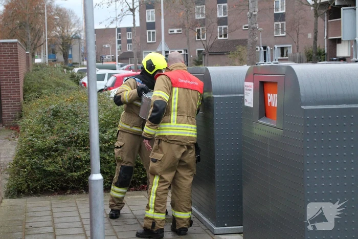 Klein brandje in container snel geblust