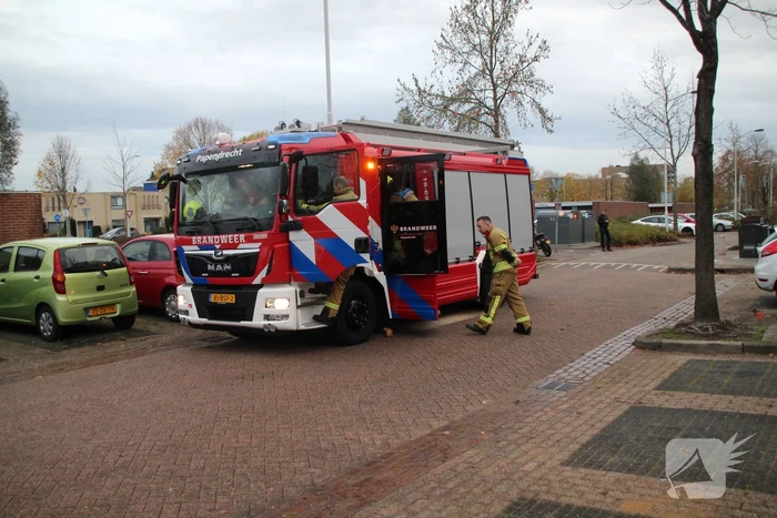 Klein brandje in container snel geblust