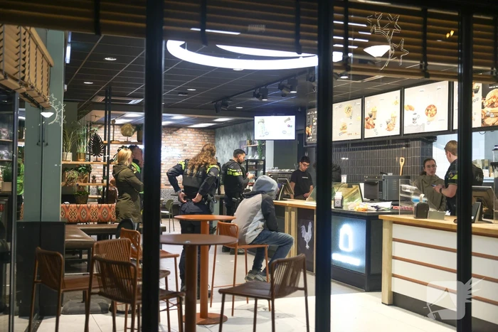 Overval op snackbar door twee gemaskerde daders