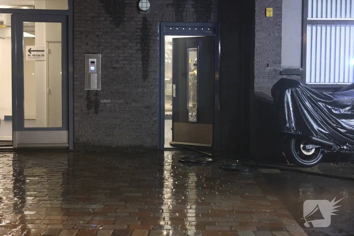 Industriebrand verwoest voertuigen in garage