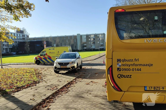 Fiets en auto beschadigd na botsing