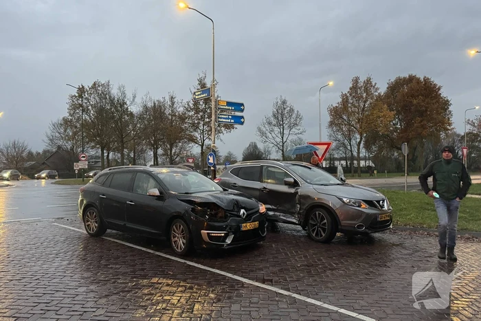 Ongeval tussen twee auto's zonder gewonden
