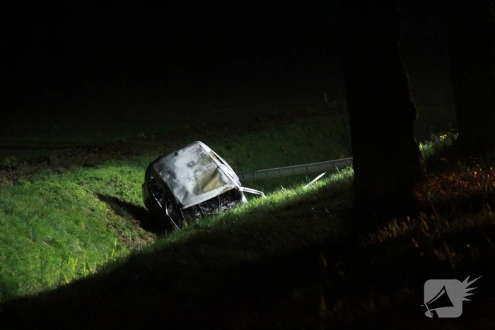 Vrouw overlijdt bij autobrand