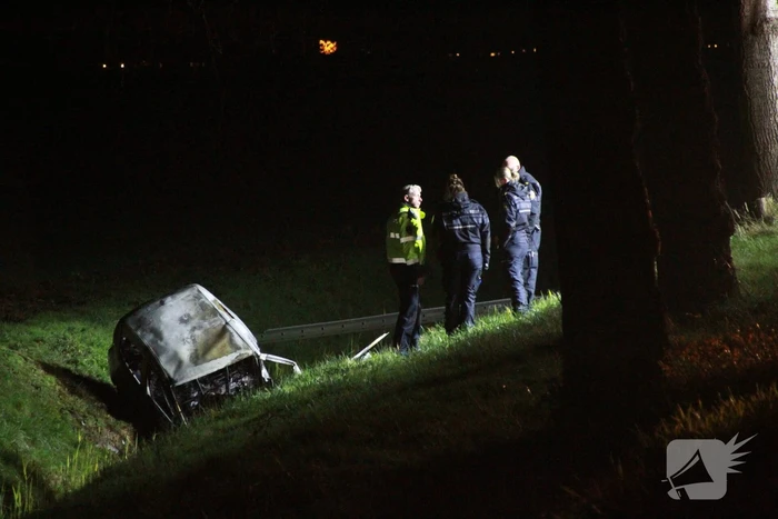 Vrouw overlijdt bij autobrand