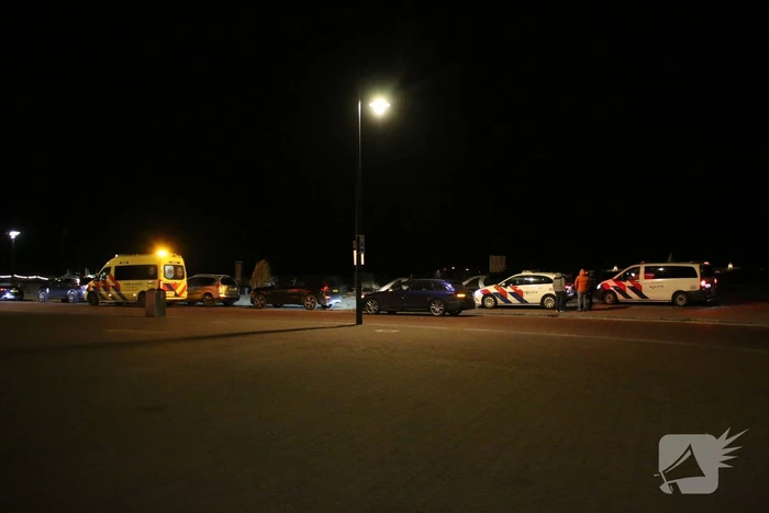 Auto rijdt over been na uitstappen