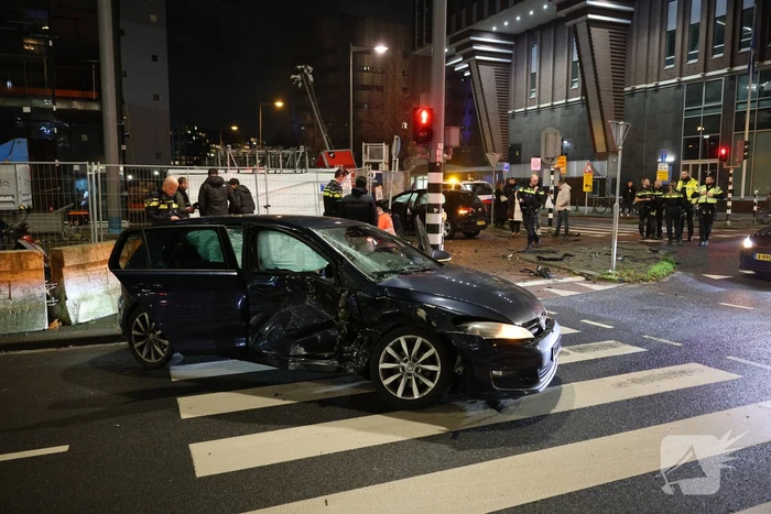 Twee gewonden na ongeval tussen twee auto's