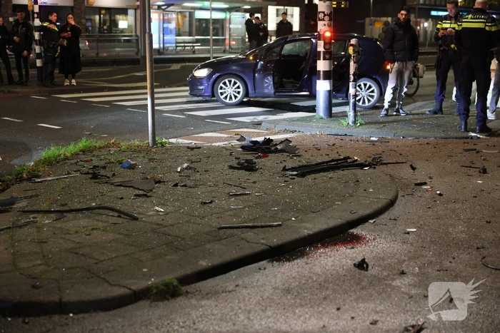 Twee gewonden na ongeval tussen twee auto's