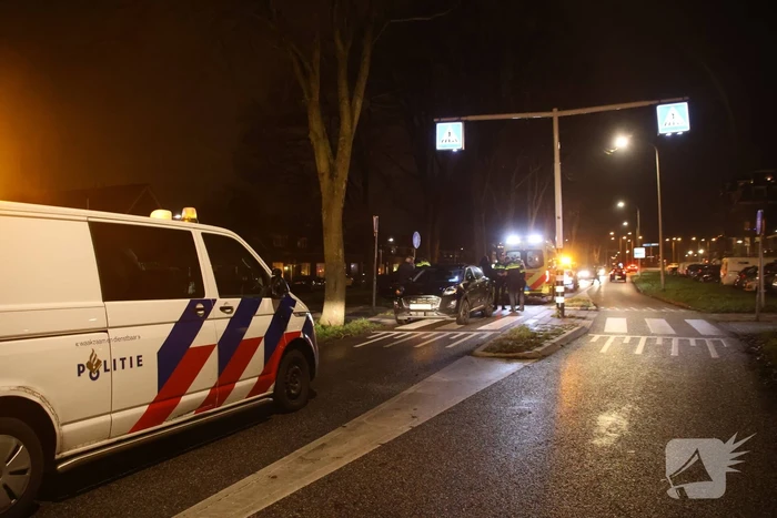 Kop-staart botsing bij zebrapad