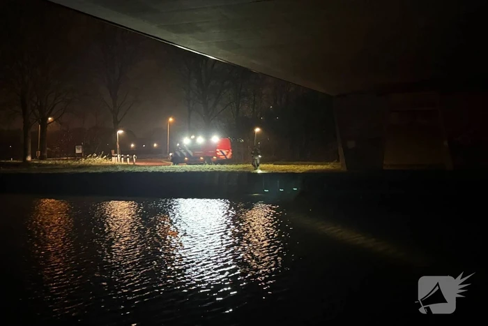 Zoekactie naar persoon in water na melding
