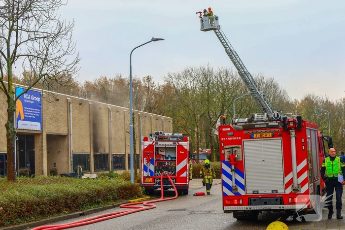 industriebrand onder controle in Badhoevedorp