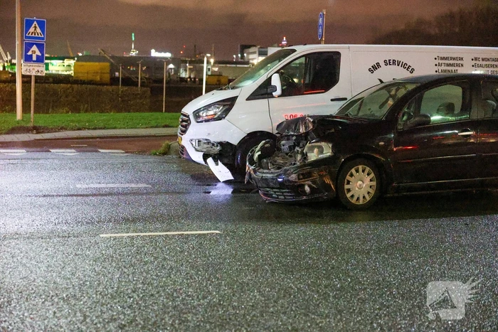 Ongeval tussen auto en bus