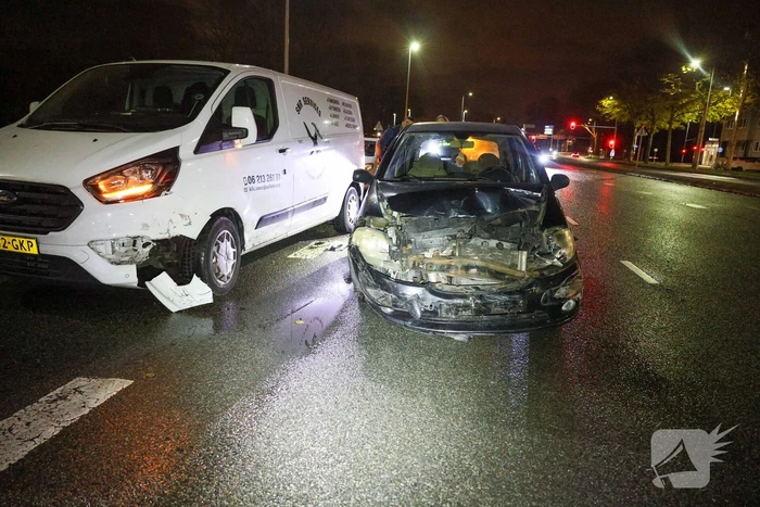 Ongeval tussen auto en bus