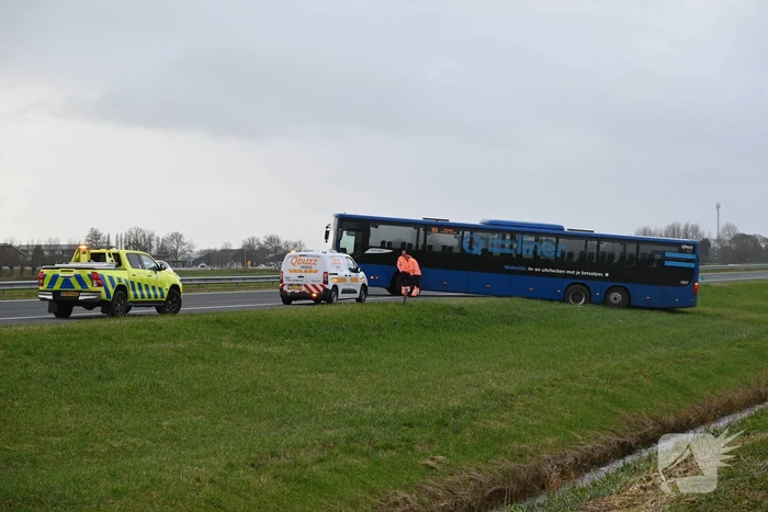 Keeractie van lijnbus op snelweg gaat fout