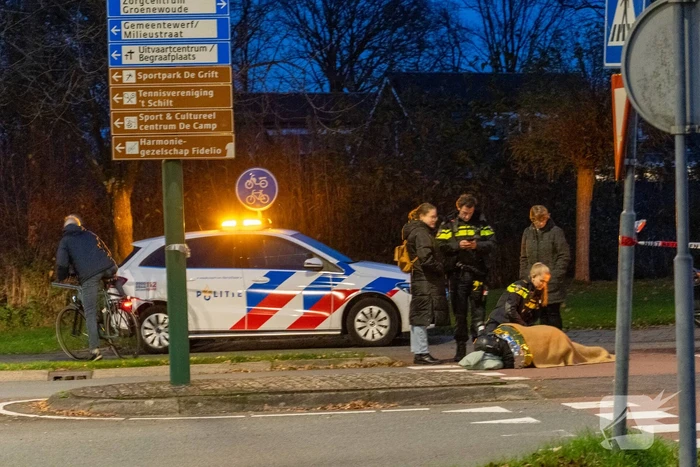 Scooterrijder aangereden bij rotonde