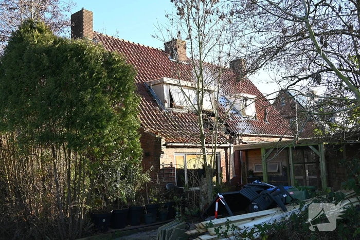 Brandweer vindt overleden bewoner bij woningbrand