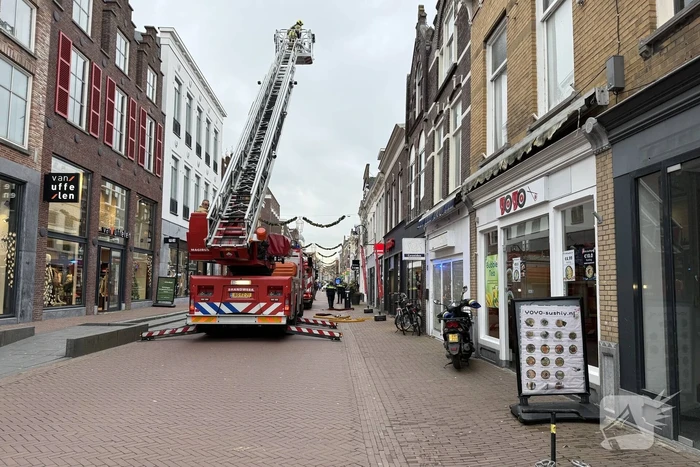 Brand op dak woning