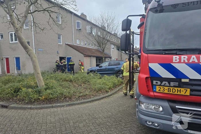 Brandweer en ambulance ingezet bij woningbrand