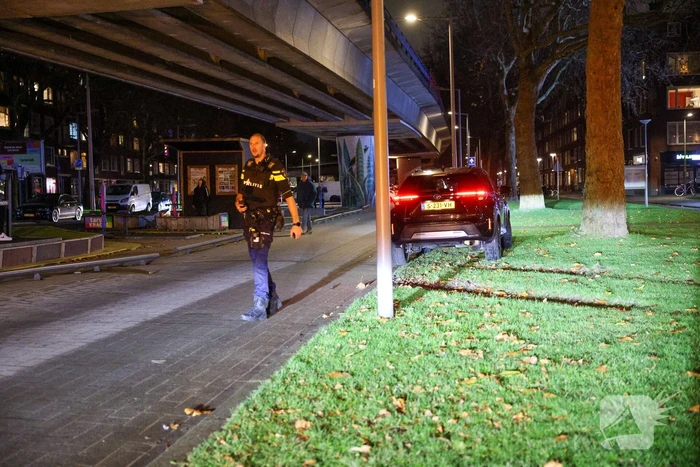 Scooterbezorger gewond na aanrijding met auto