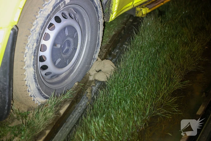 Ambulance vastgelopen tijdens inzet
