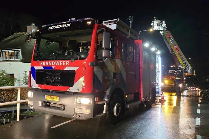 Brand in schoorsteen van woning