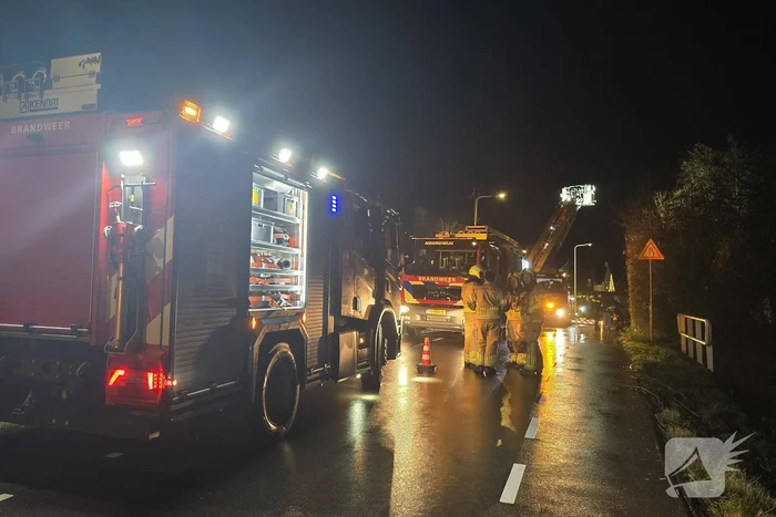 Brand in schoorsteen van woning