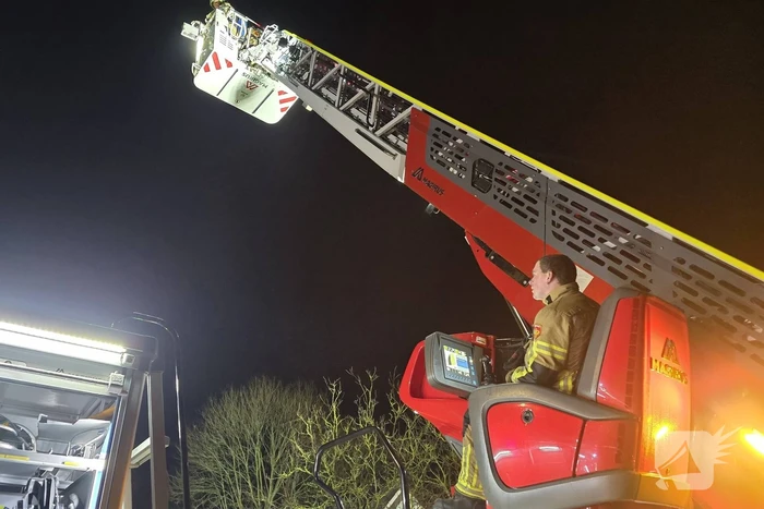 Brand in schoorsteen van woning