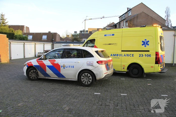 Scooterrijster raakt gewond bij val op oversteekplaats