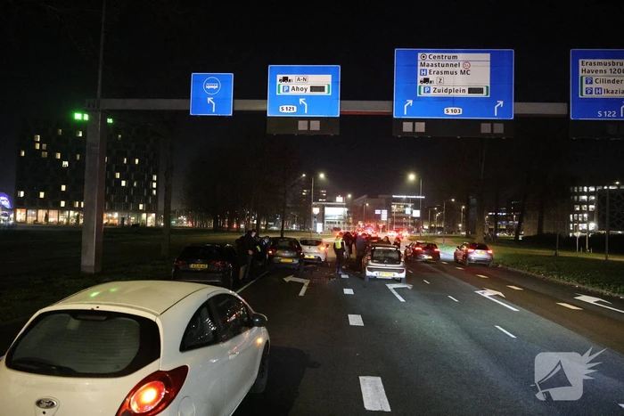 Aanrijding met meerdere voertuigen veroorzaakt verkeershinder