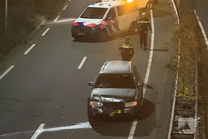 Flinke schade bij kop-staart botsing op provinciale weg