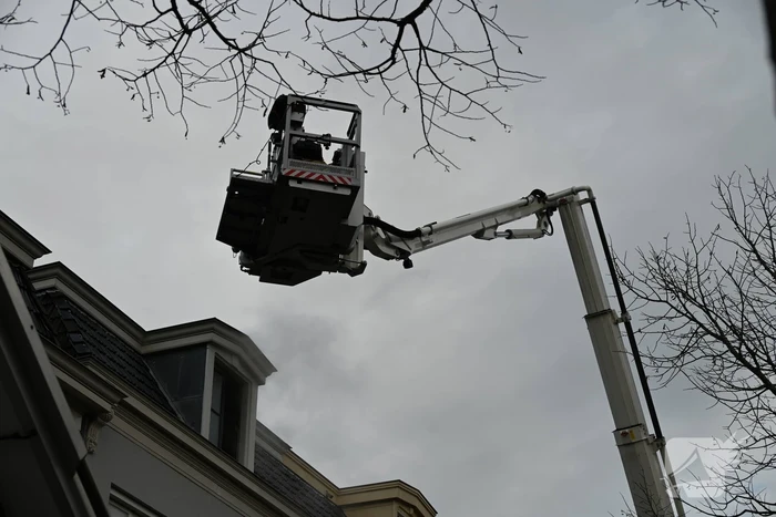 Brand in woning leidt tot grootschalige hulpverlening