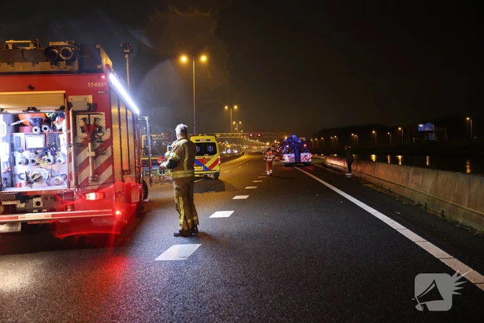 Bestuurder bevrijdt na ongeval vrachtwagen