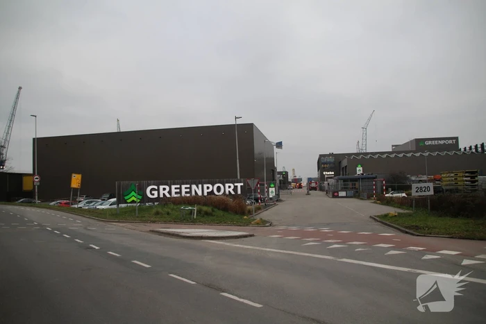 Brand in industriepand leidt tot zwarte rook