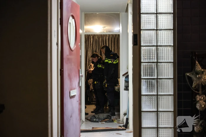 Explosie beschadigt woning tijdens kerstochtend