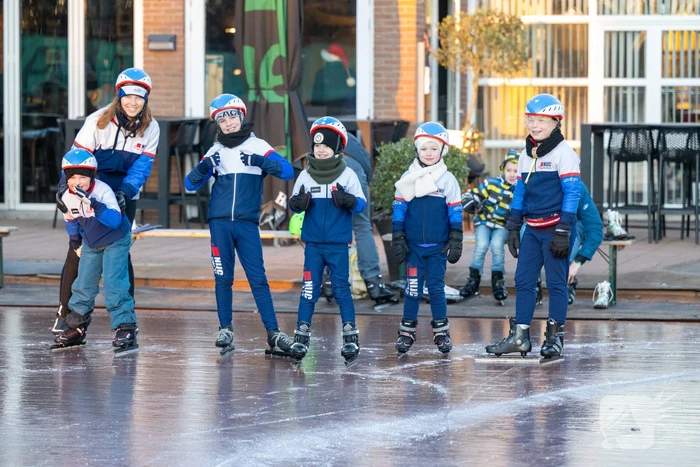 Eerste kerstdag brengt schaatsplezier op natuurijs