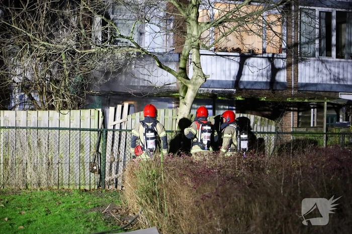 Brand in flatwoning leidt tot gewonde