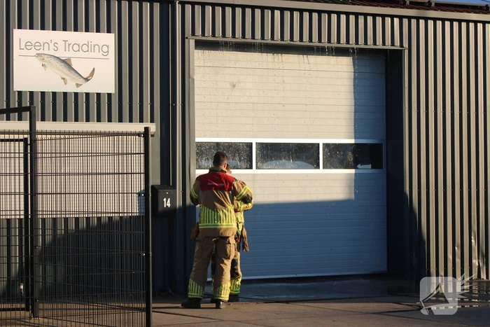 Brandweer sluit gesprongen waterleiding af