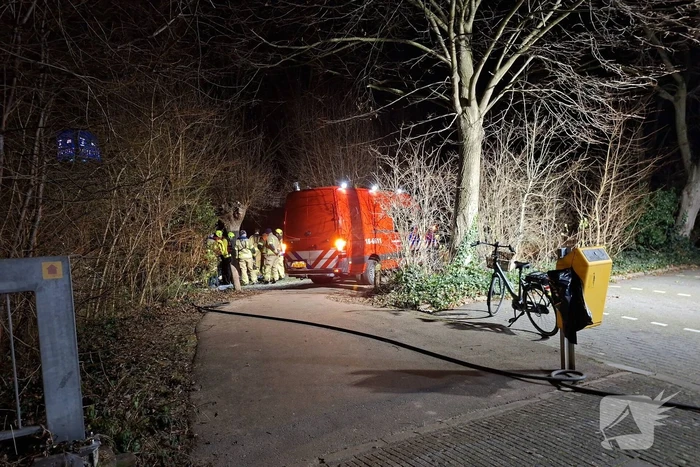 Grote zoekactie in water na aantreffen fiets en wak