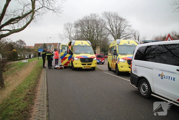 Dode bij ongeval met auto tegen boom
