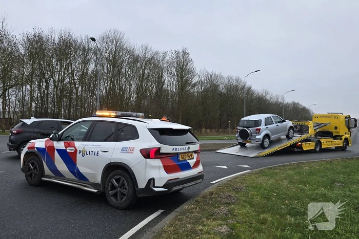 Ongeval tussen twee Automobilisten geen letsel op houtribweg