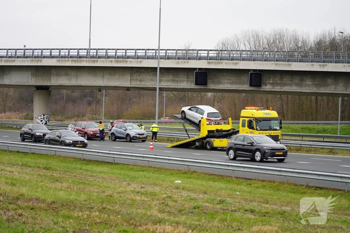 Rijstroken afgesloten na aanrijding